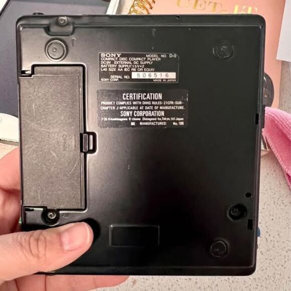 Sony D-9 Discman Mega Bass Vintage CD Compact Disc Player - Picture 4 of 5